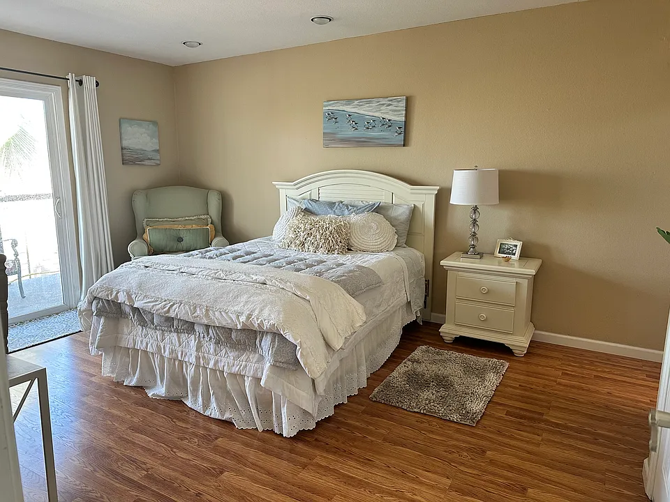 16255 Pacific Cir #305