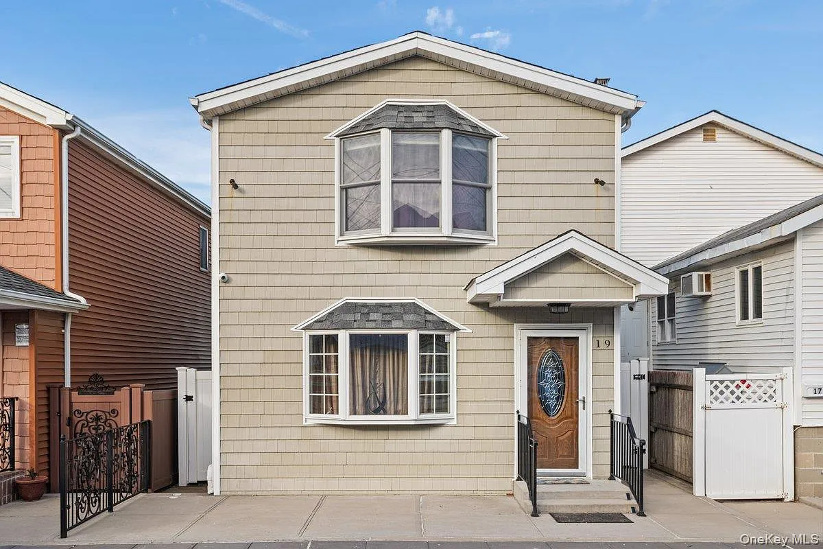 19 W 13th Road photo 1
