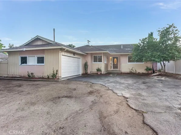7915 Owensmouth Ave, Canoga Park, CA 91304