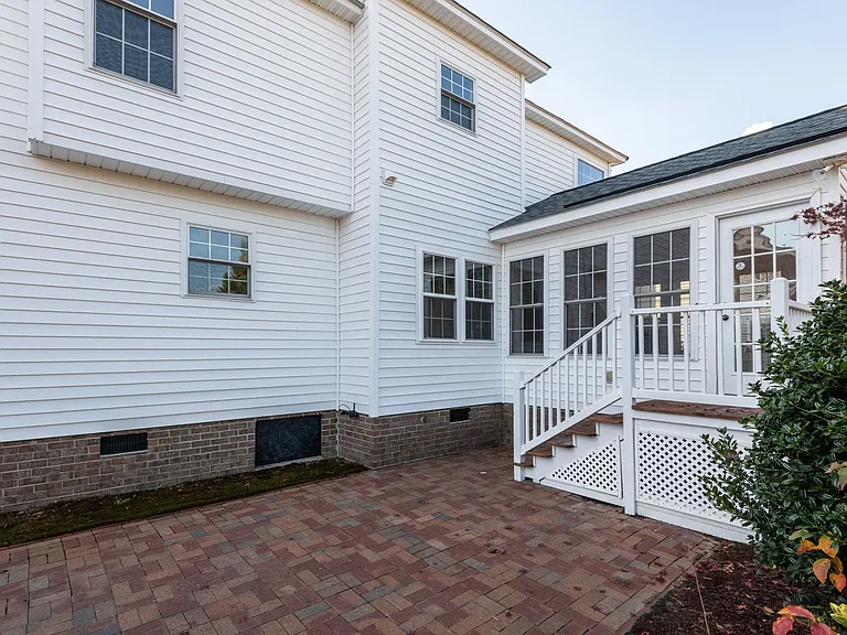 201 Pin Oak Ct — Photo 13