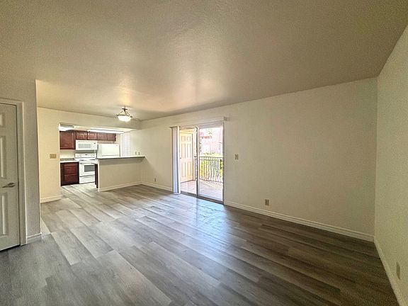 3rd image of 5220 Indian River Dr Unit 295