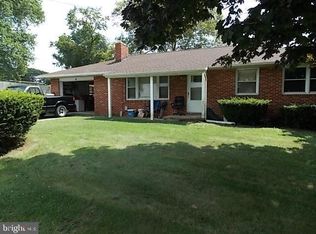 19 Main St, Yorkana, PA 17406