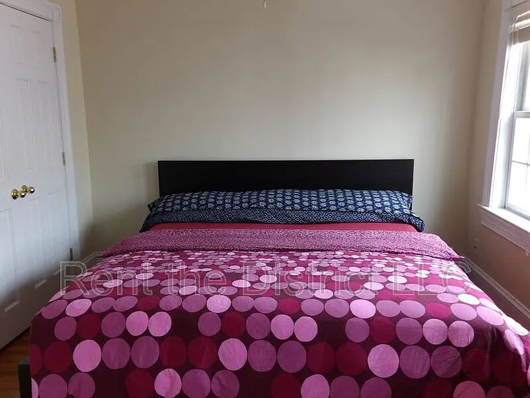 1114 Abbey Pl NE — Photo 7