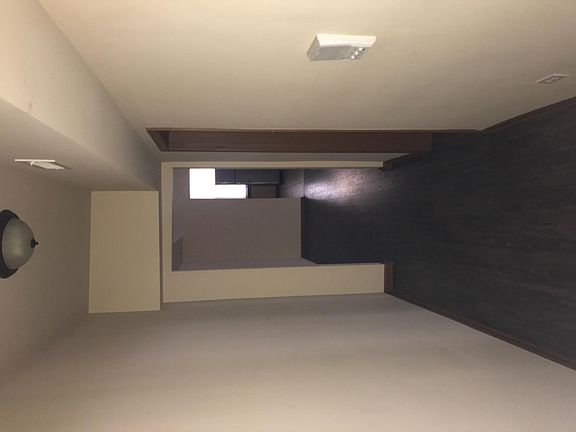 3rd image of 7043 S Clyde Ave #2