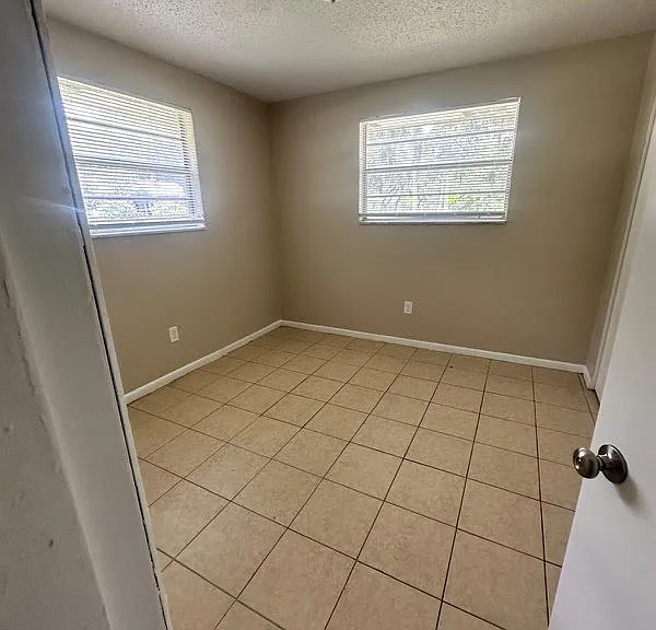 2495 N Sparkman Ave #B — Photo 10