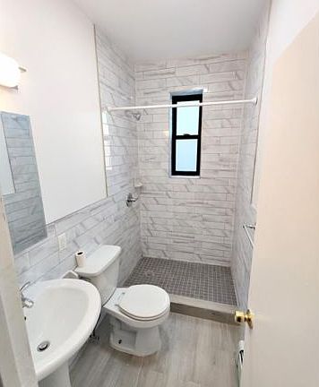 4th image of 345 Legion St