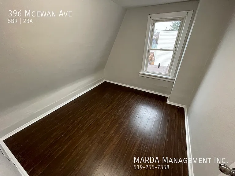 396 McEwan Ave — Photo 18