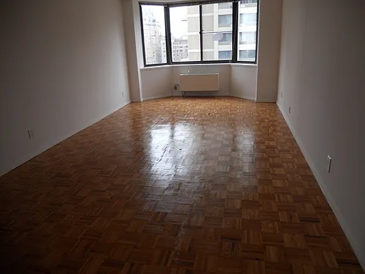Rented by Realty Operations Group | media 1