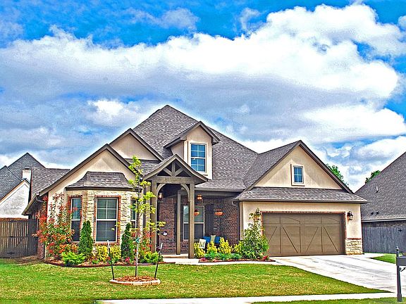 2nd image of 16200 Royal Crest Ln