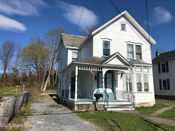 89 High Street, Hoosick Falls, NY 12090