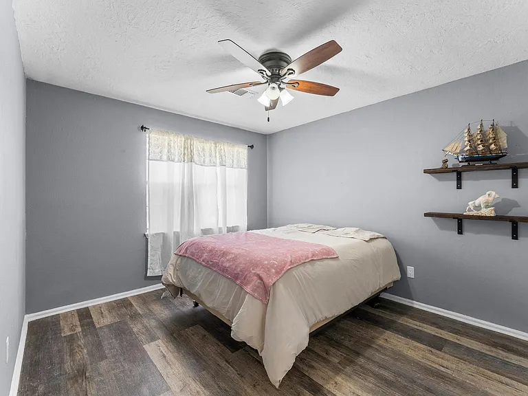 228 April Waters Dr W — Photo 24