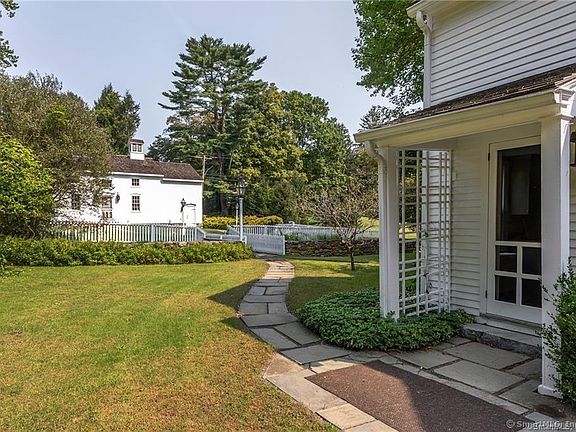 5th image of 115 River Rd