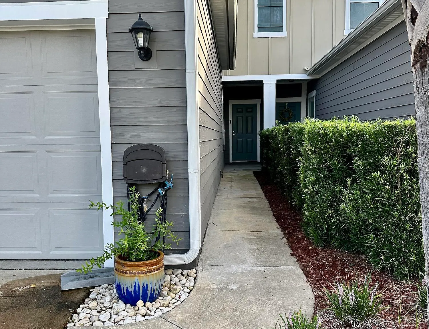 2 bed, 2.5 bath, 1346 sqft, $1,750 — Photo 2
