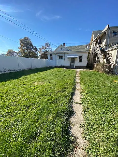 2 bed, 944 sqft, $1,095 — Photo 4