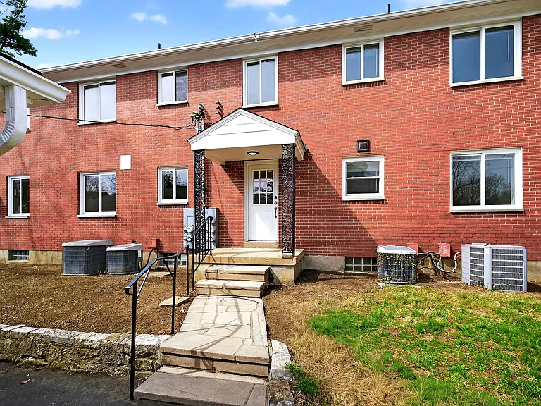2800 Shafor Blvd #4 — Photo 15