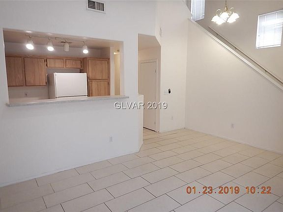 5th image of 9648 Belle Regal St #0