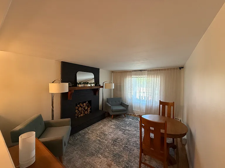 1124 La Farge Ave — Photo 3
