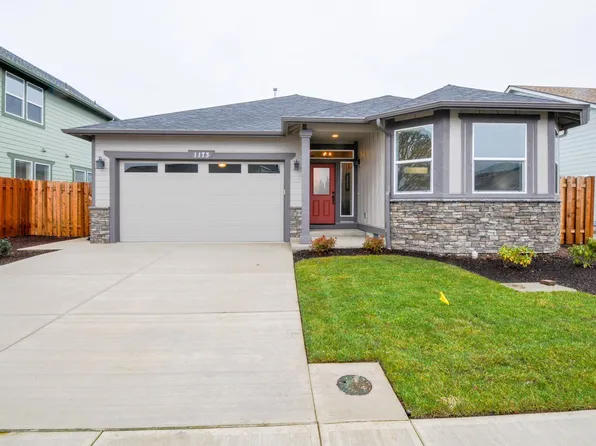 1173 S 10th St, Independence, OR 97351