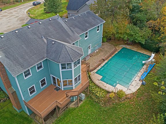 3rd image of 25050 W Megan Ct
