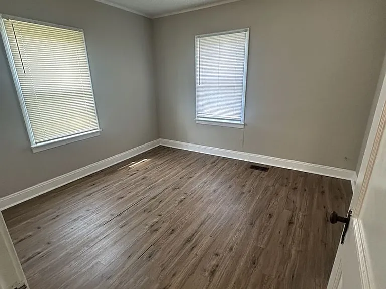 505 Flegal Ave — Photo 11