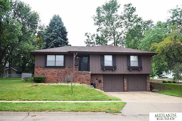 13429 Shirley Street — Photo 2