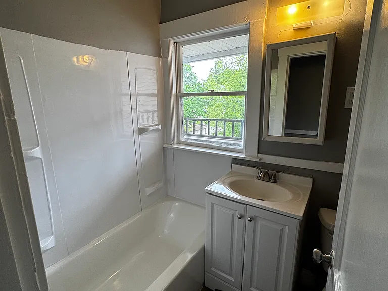 371 Hamilton St #3 — Photo 4