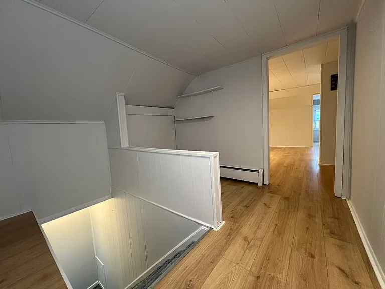 136 Sanders Rd — Photo 24