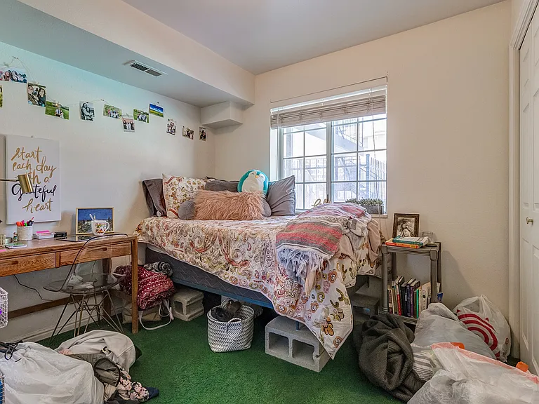 642 N 200 E #105 — Photo 11