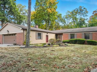 4160 Woodstock Dr, Fort Wayne, IN 46815