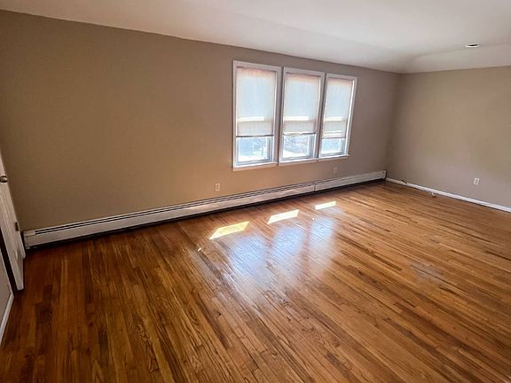 2nd image of 221-19 Fairbury Ave Floor 2