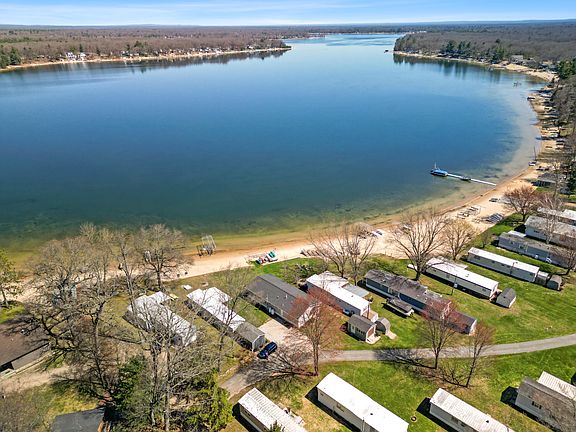5th image of 8224 W Pine Grove Beach Dr