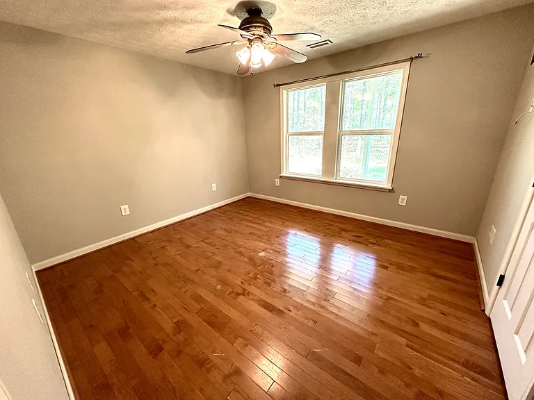 5518 Thompson Dr — Photo 8
