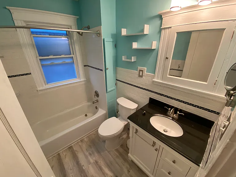304 Bedford Ave #2 — Photo 9