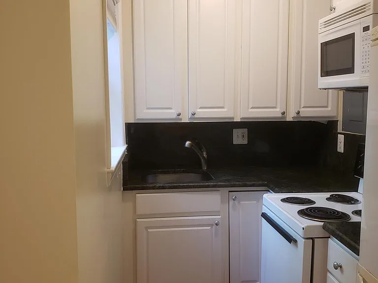 3520 W Pl NW #203 — Photo 1