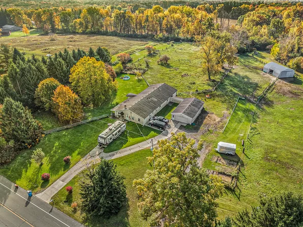 7985 County Farm Rd, Parma, MI 49269
