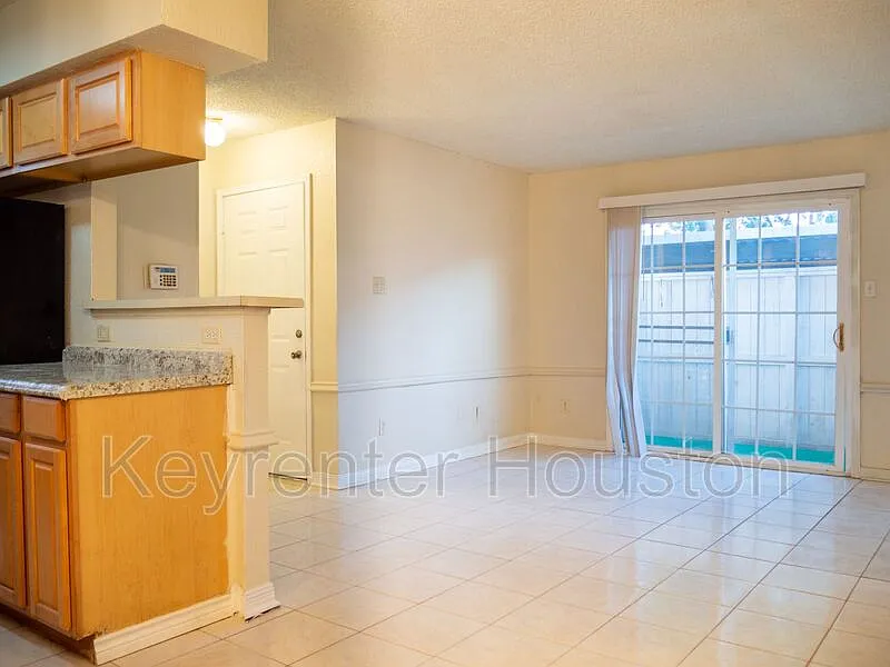 2750 Holly Hall St #1009
