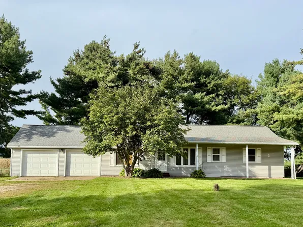 21408 Lincoln Rd, Sterling, IL 61081
