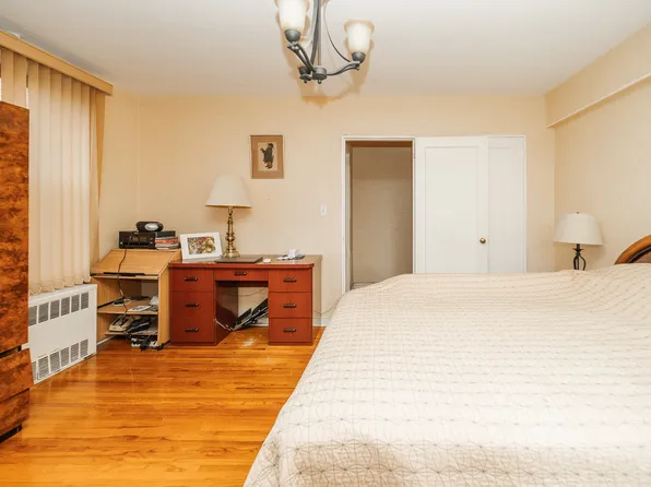 2271 Knapp Street image 22 of 24