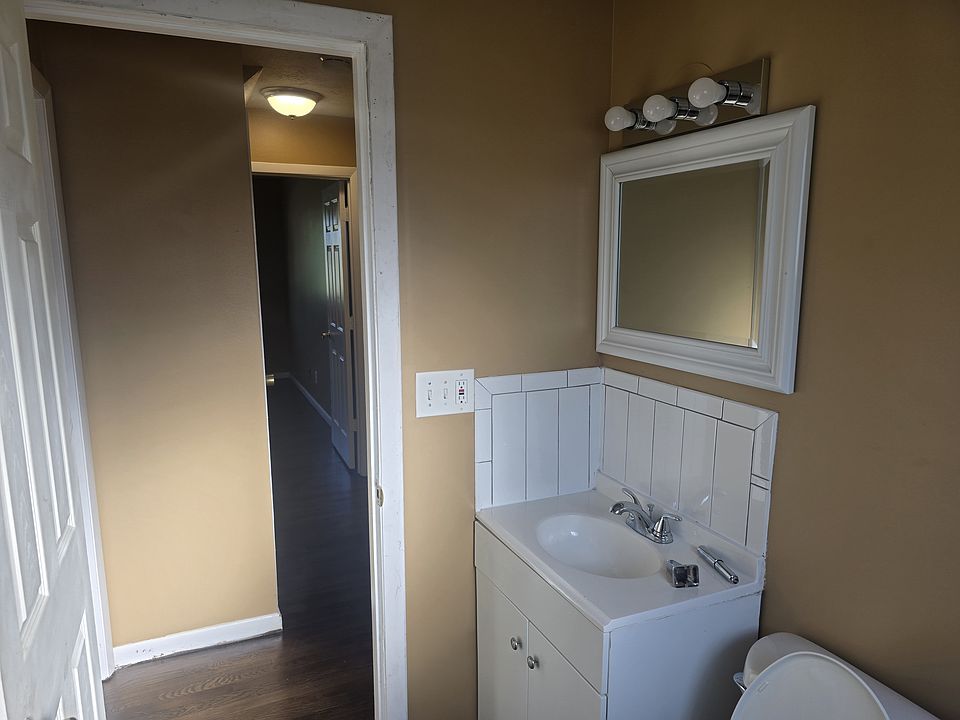 1st image of 5068 Hendron Rd