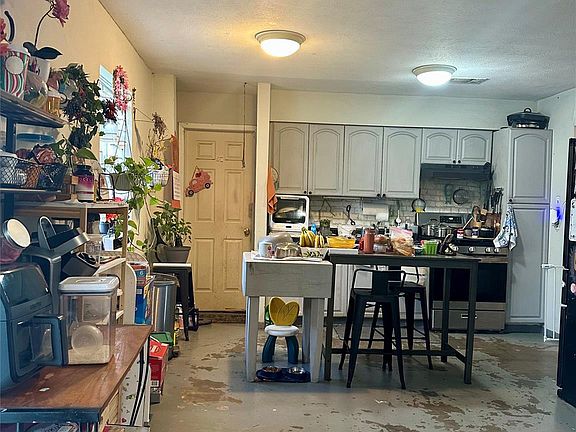 5th image of 15815 Boridge Cir