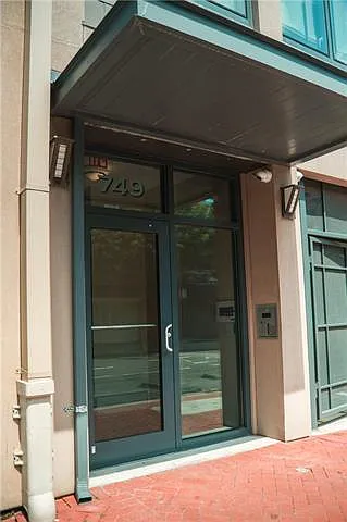 749 Baronne St #300 — Photo 3