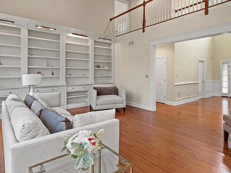 12 Windermere Way — Photo 15