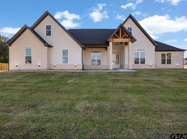 17049 Woodcrest Cir, Lindale, TX 75771