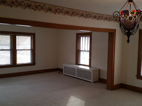 4th image of 719 Taylor St