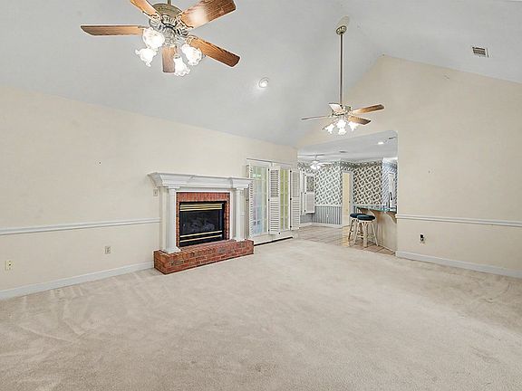 5th image of 222 Archie Dr