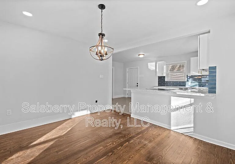 71 Crown Rd — Photo 7