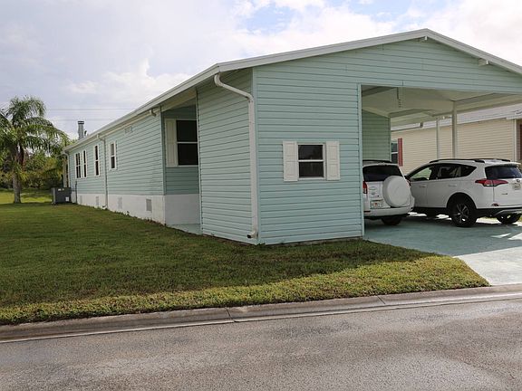 3rd image of 434 Bimini Cay Cir