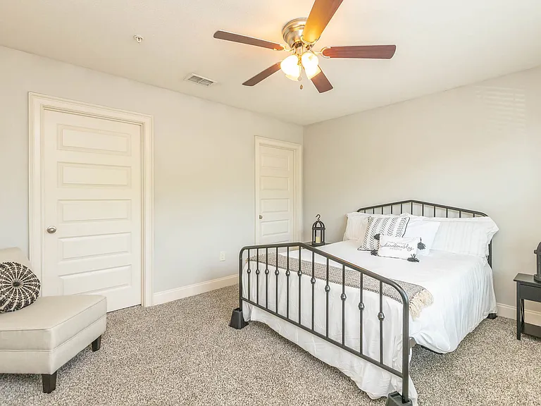 The Grand Reserve at Spring Hills — Photo 41