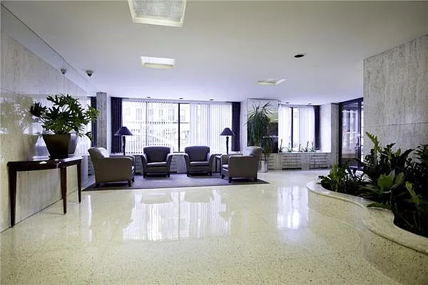 Sold by Space Marketing Shop | media 2