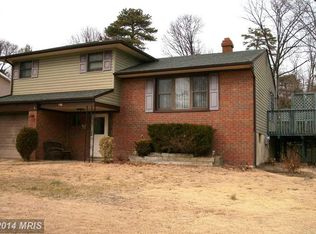 548 Crestpark Dr, Glen Burnie, MD